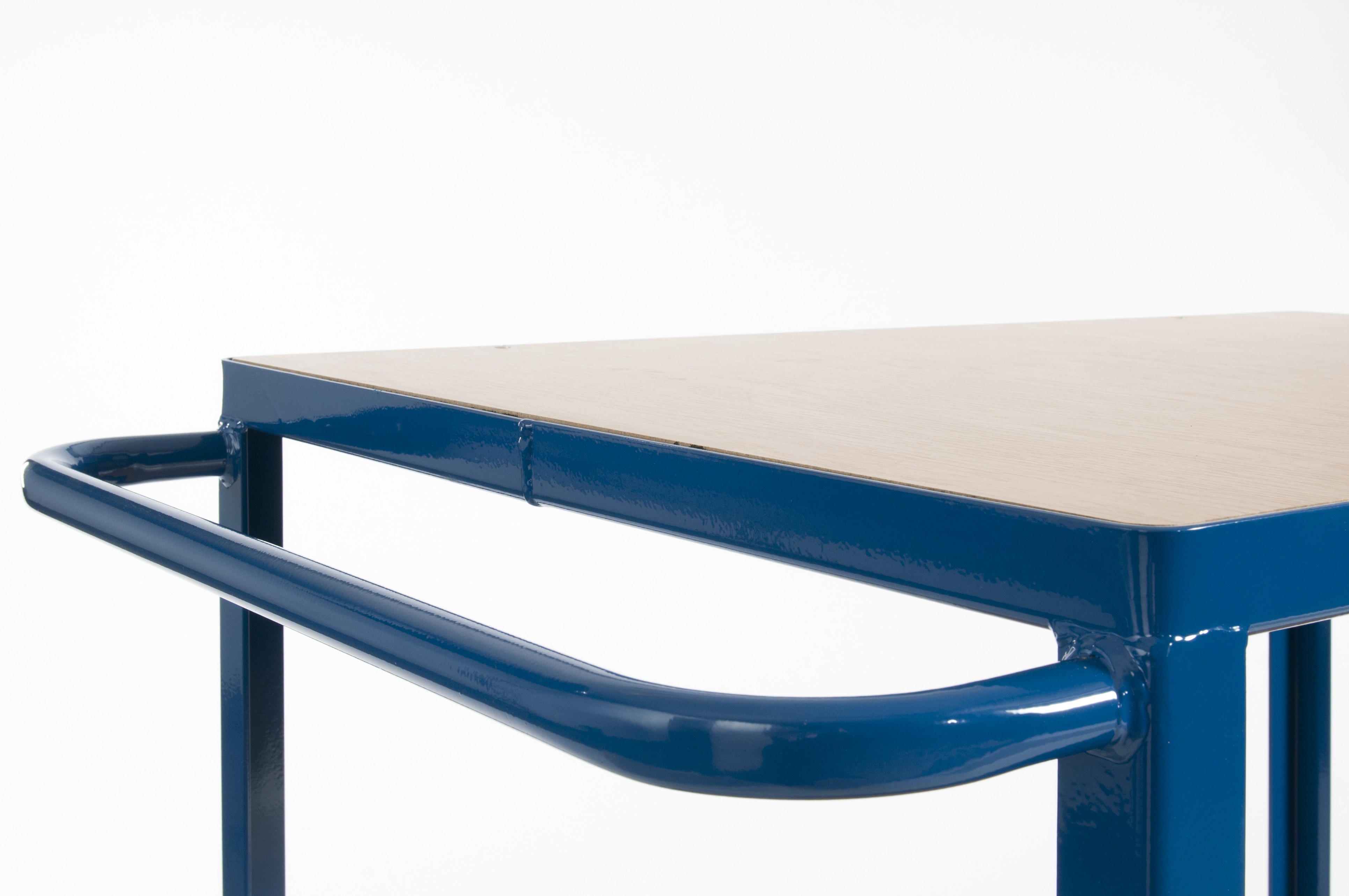 Tischwagen mit 2 Ladeflächen (850x500mm)