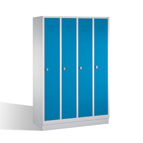 Garderobenschrank Classic auf Sockel, 4 Abteile, Front 5012 Lichtblau