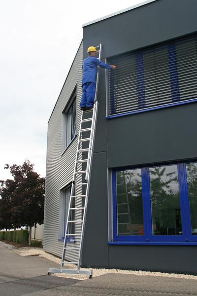 Aluminium-Schiebeleiter 2-teilig, mit nivello®-Traverse, Sprossenanzahl 2x8